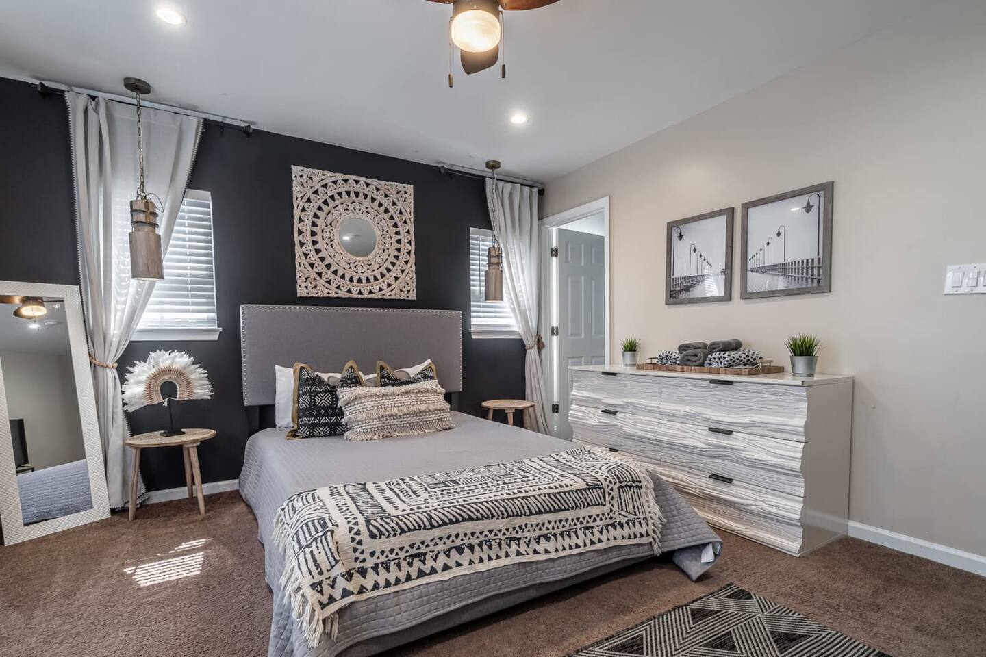 Boho Playce-Low Weekend Rates, Entertaining Space!