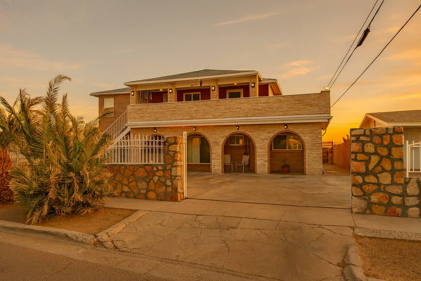 Peaceful 3BR/1BA Home near DT and Hiking Serene