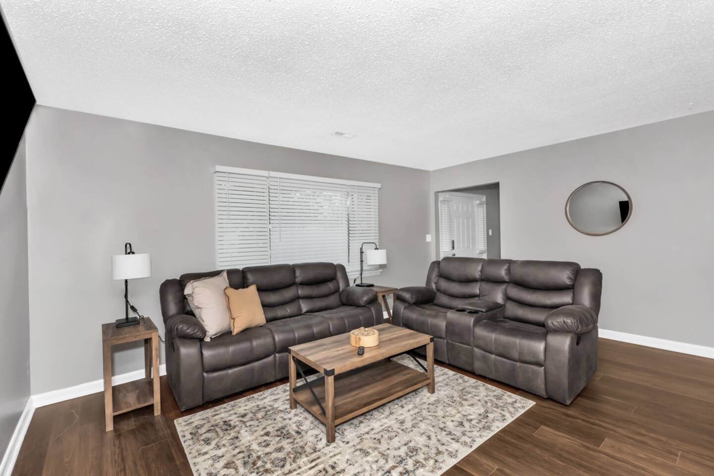 Classy 3BR + 2 Bath with Dedicated Office