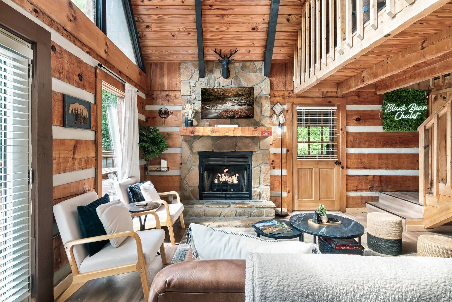 Family Fun Cabin w/ Hot Tub & Game Room