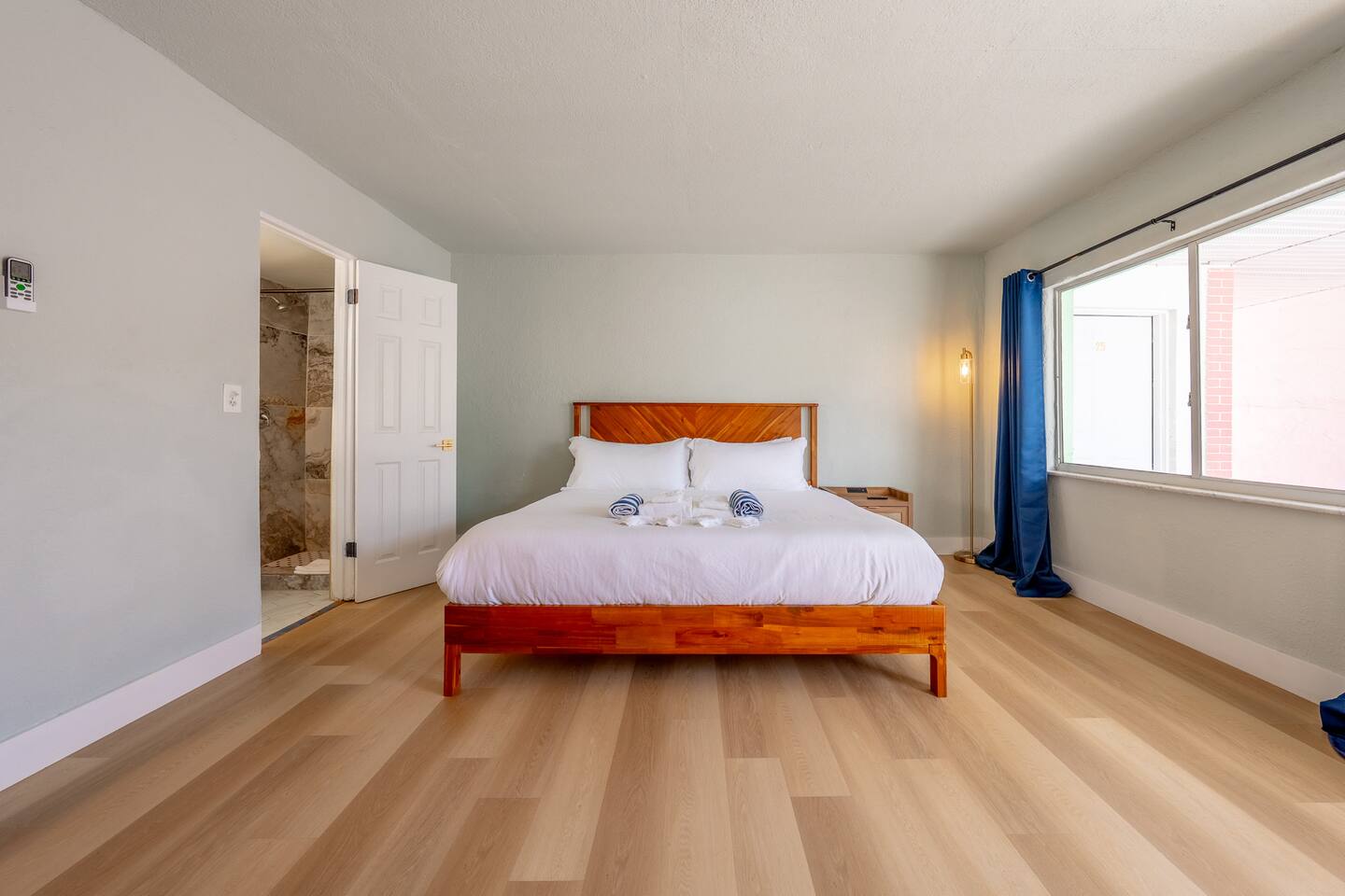 3 min to beach ~ pool ~ free parking ~ dock ~