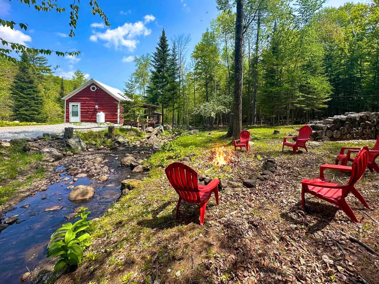 Little Red Cabin by the Brook- 5m to Waterfall