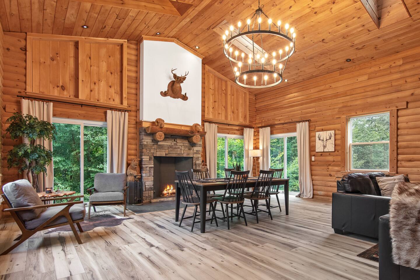 Holidays at the Katskill Mountain Lodge w/ Hot Tub