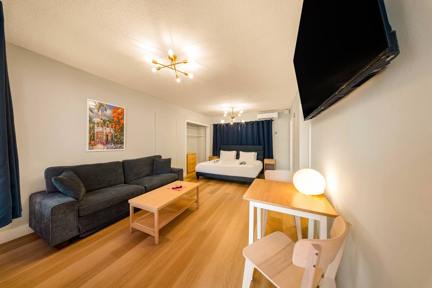 Cute Coastal Oasis ~3 Min To Beach