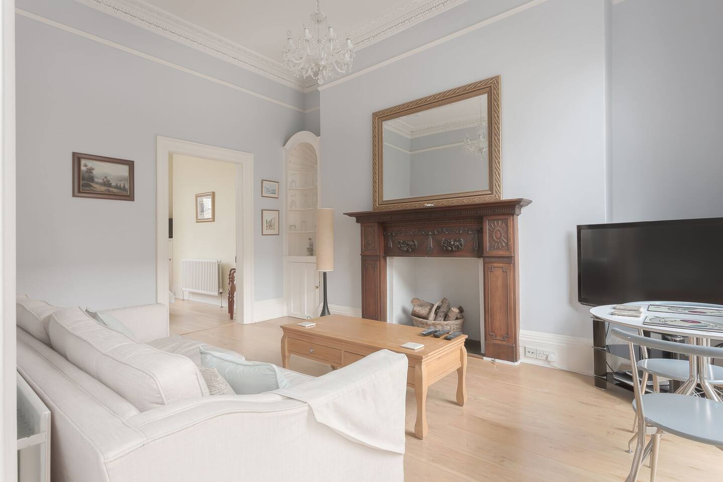 Bright & Central & Elegant 1 Bed Home in Bath
