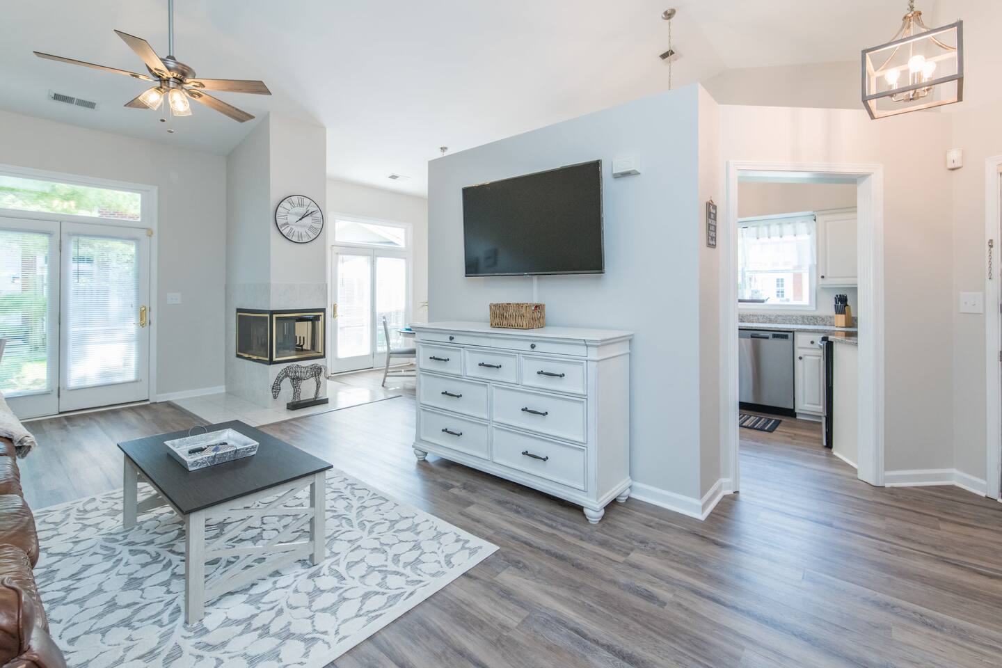 Southern Charm-Townhome by Kroger Field-UK w/Grill