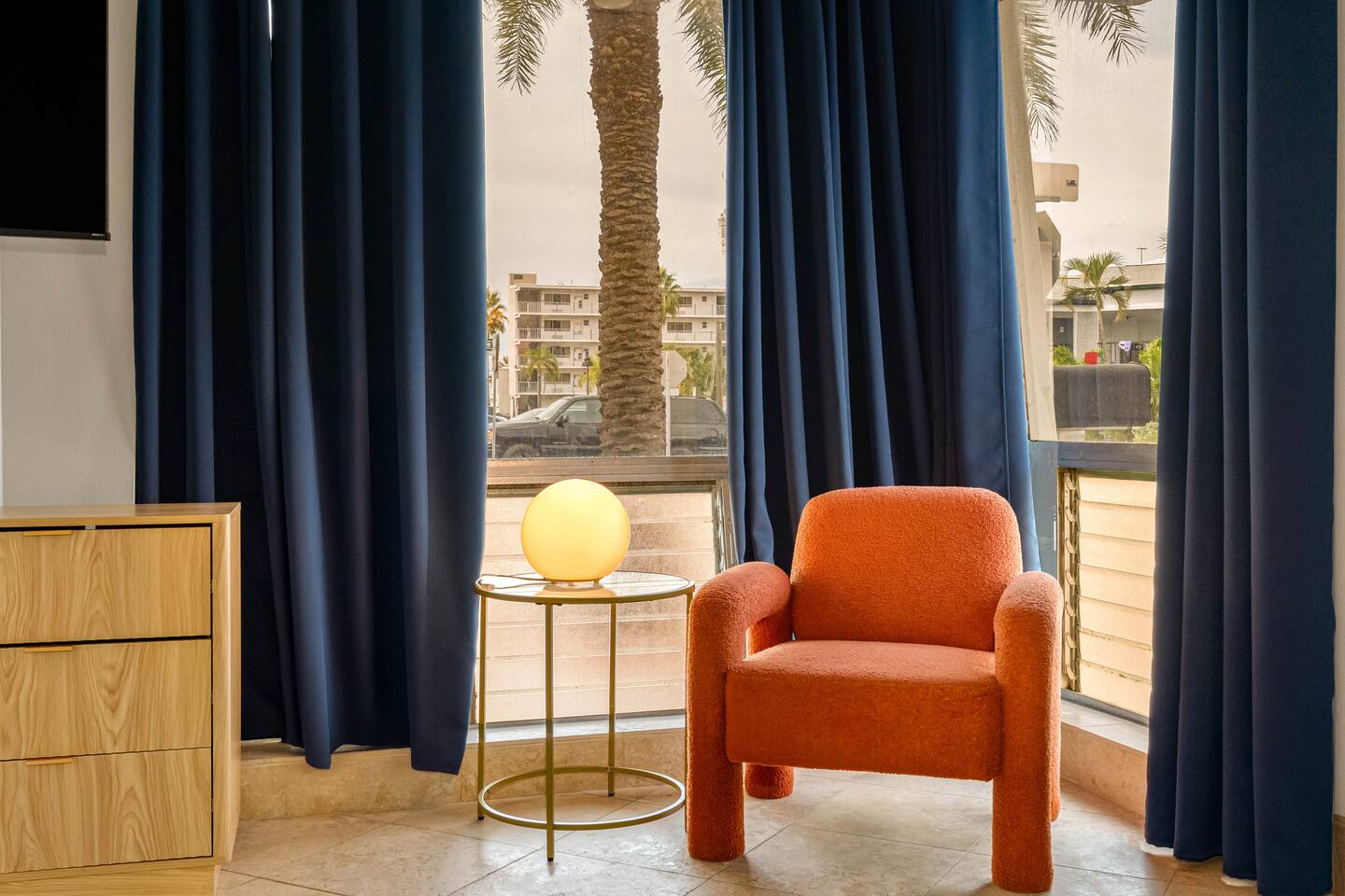 Walking On Sunshine ~ 3 Min To Beach