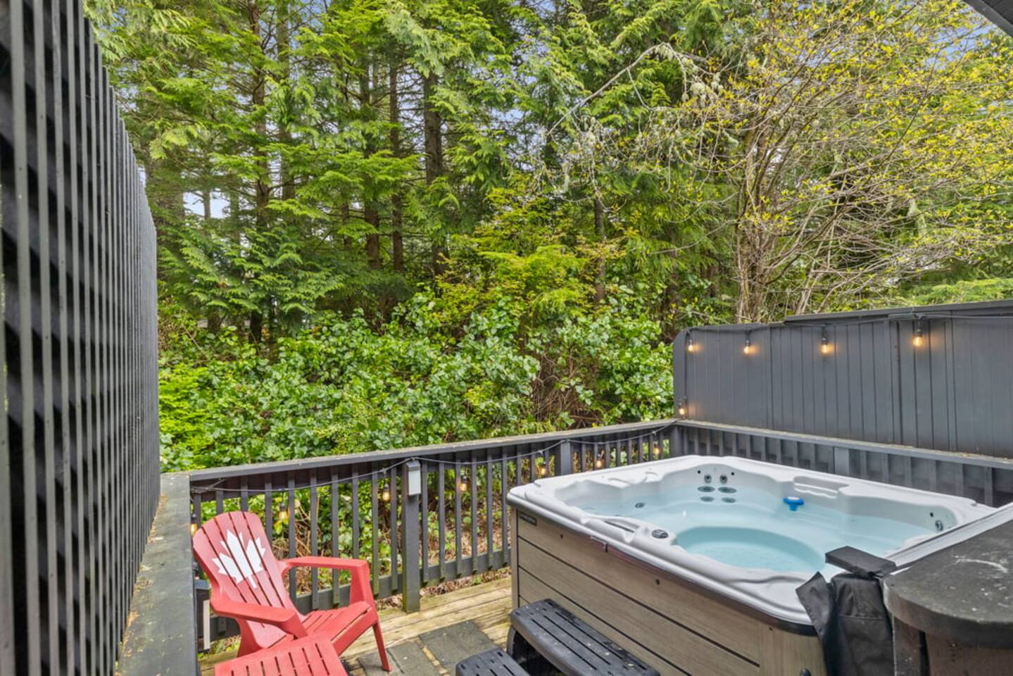 Eagle's Nest • Hot Tub ~ Loft With Eagle's Nest Above!