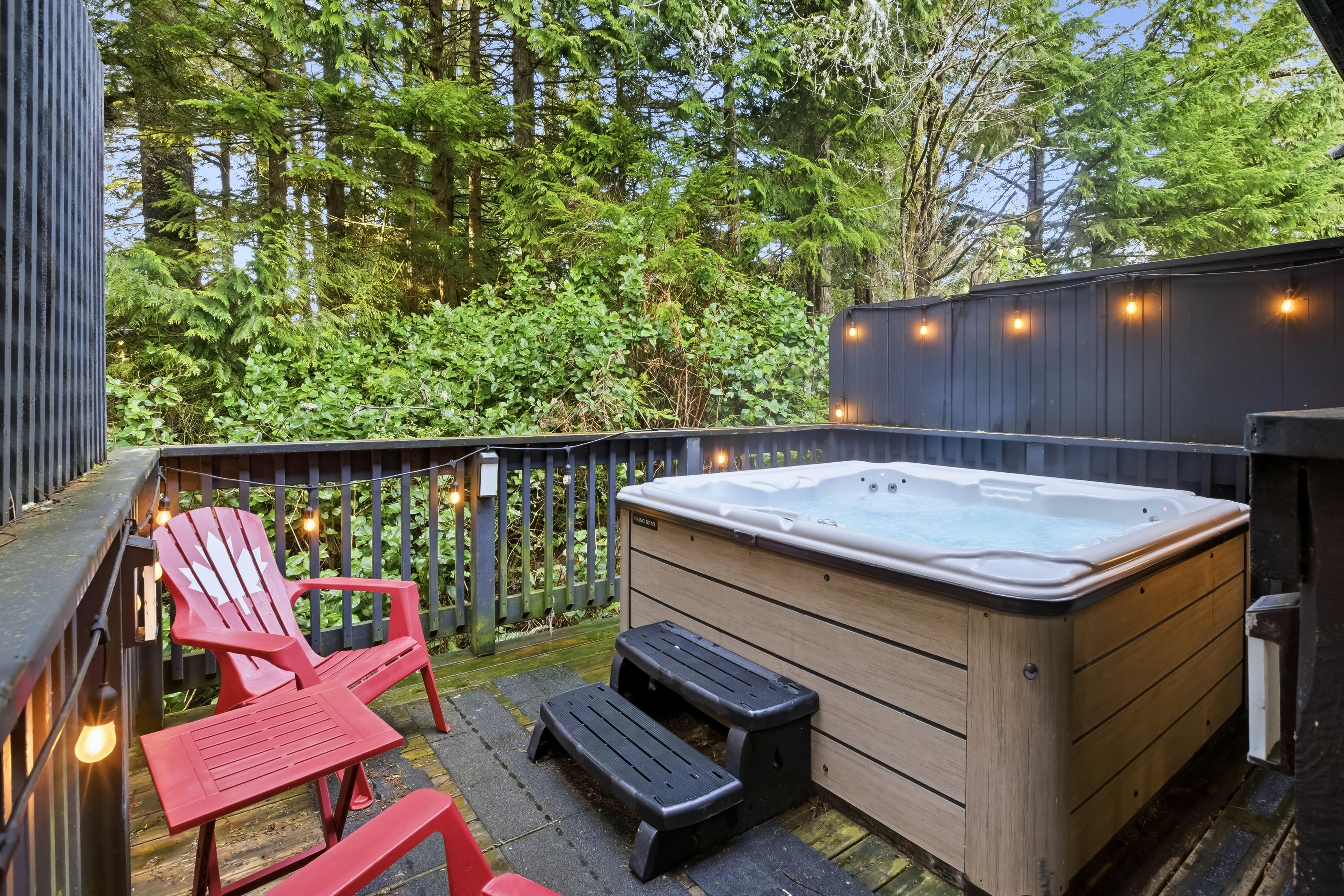Eagle's Nest • Hot Tub ~ Loft With Eagle's Nest Above!