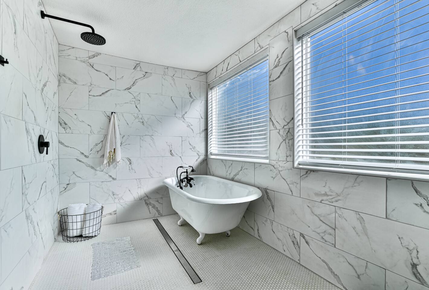 Nob Hill/UNM Luxury Remodeled House w/ King Beds