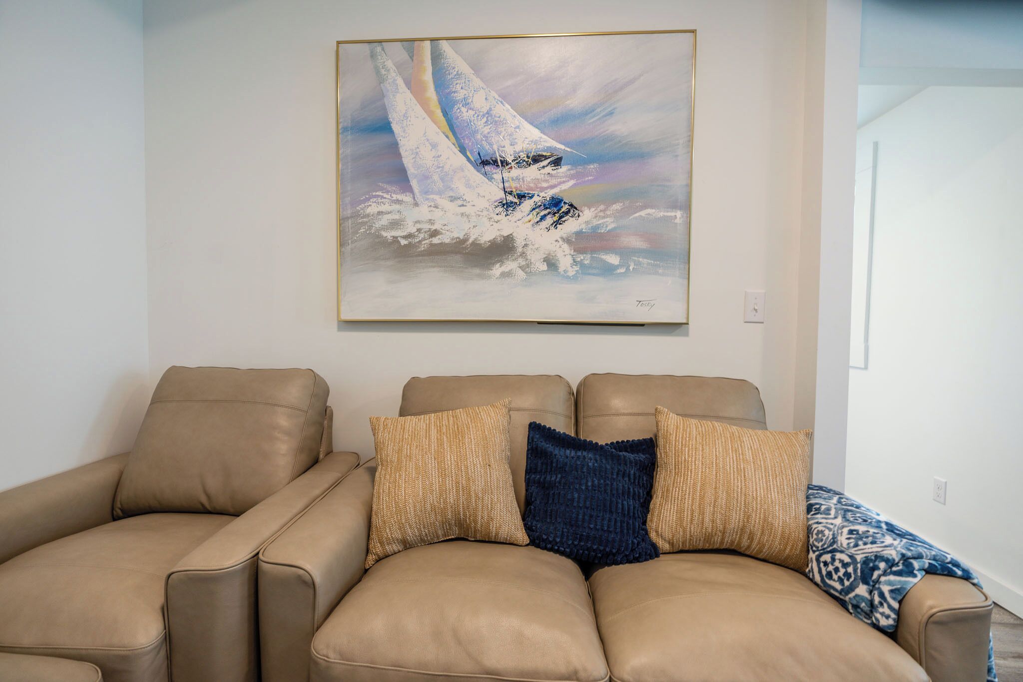 Super comfy couch in the living room