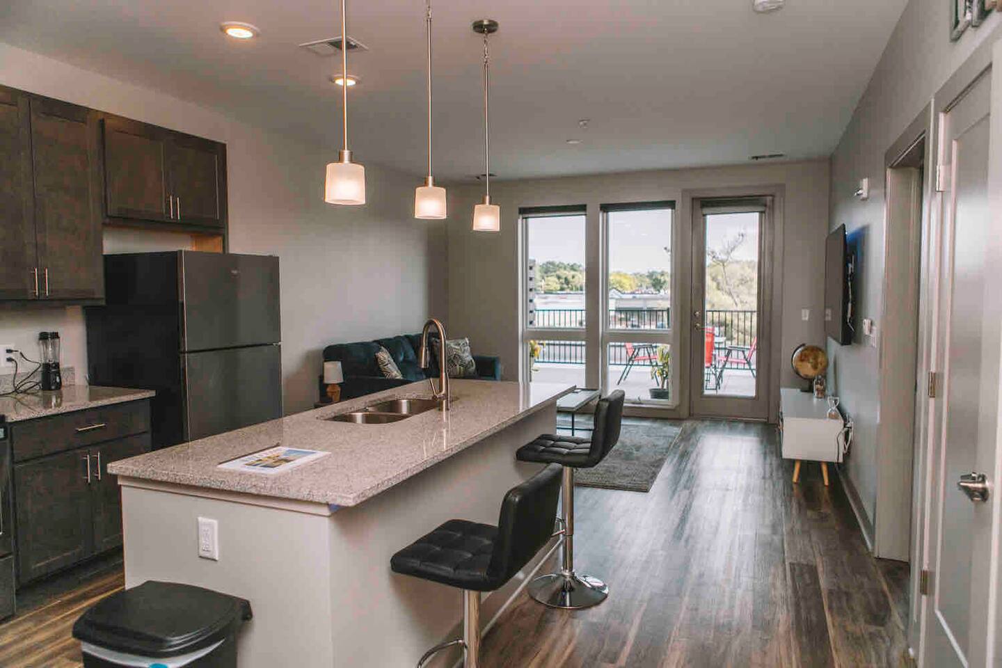 Broad Ripple 1BR w/ Free Parking & Large Balcony