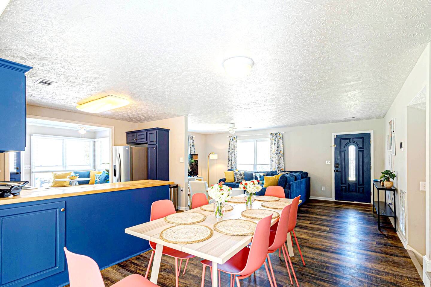 The Gold Hummingbird - Holiday Home