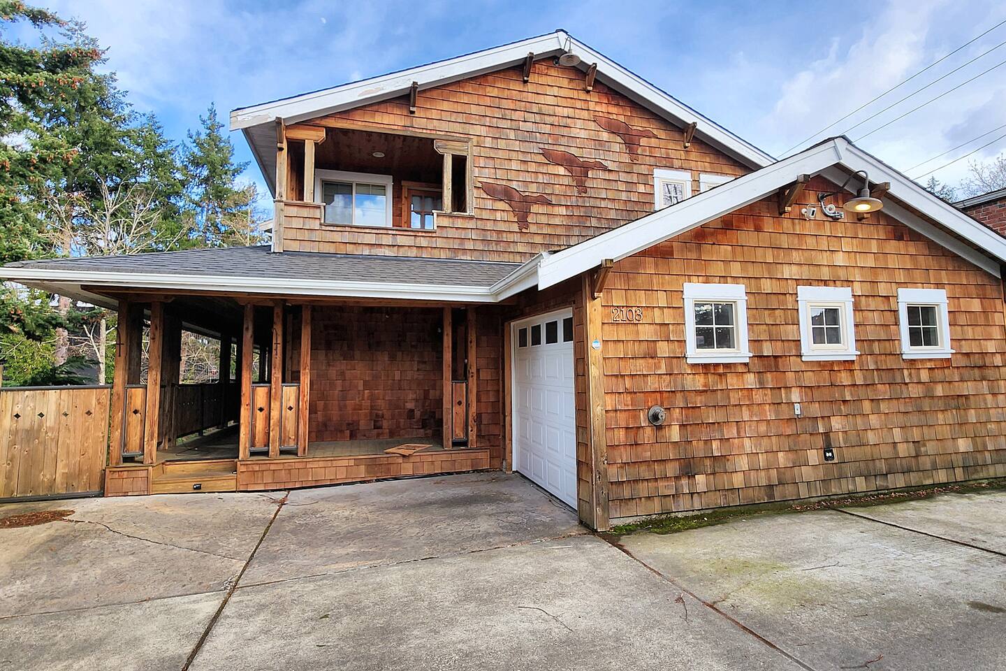 North End•2min to UPS•BBQ•King•Full Kitchen•3 TVs