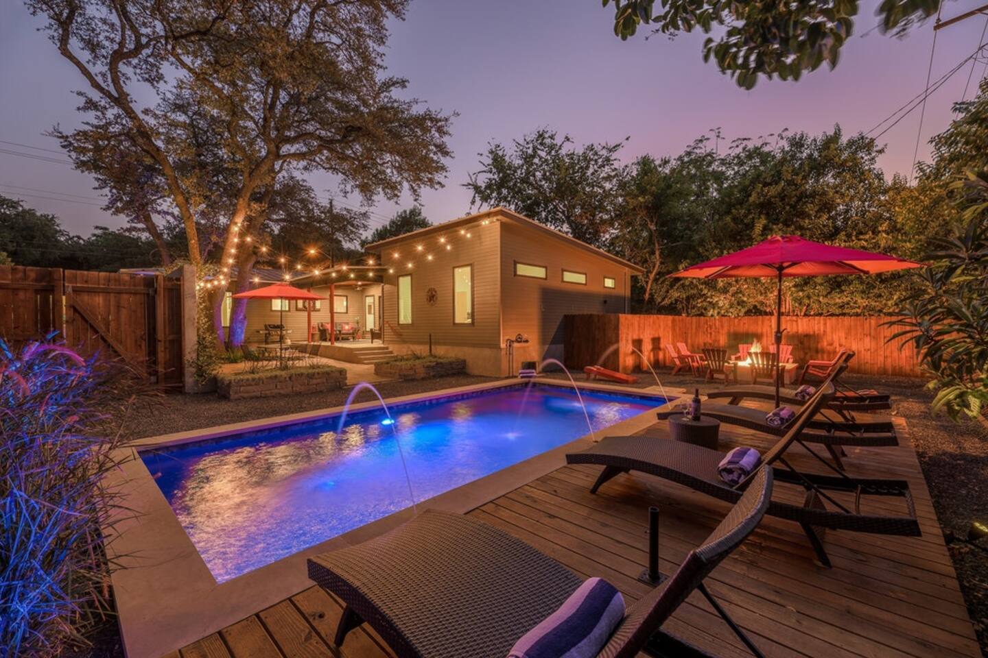 Downtown SoCo | Pool + FirePit + Golf | Sleeps 20+