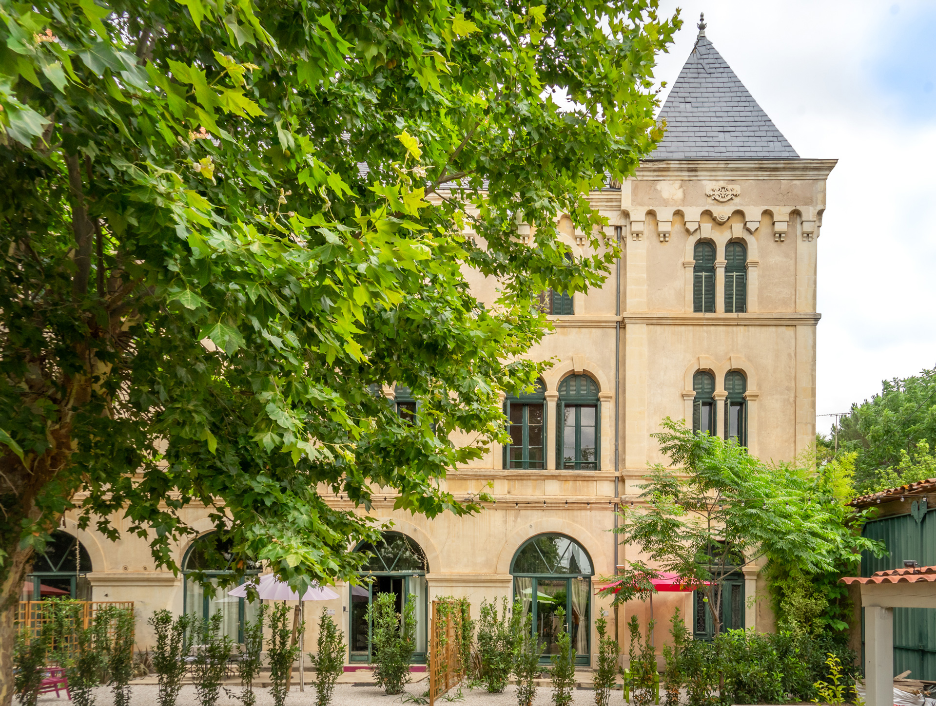 Historic Convent Apt, Pool & Garden, Sleeps 8