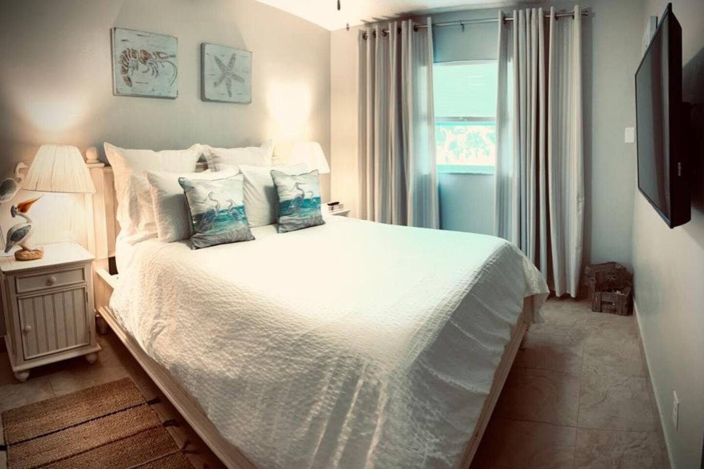 01 Coastal Cute 2 Bdrm - FLL-DT-Beach - Apartment