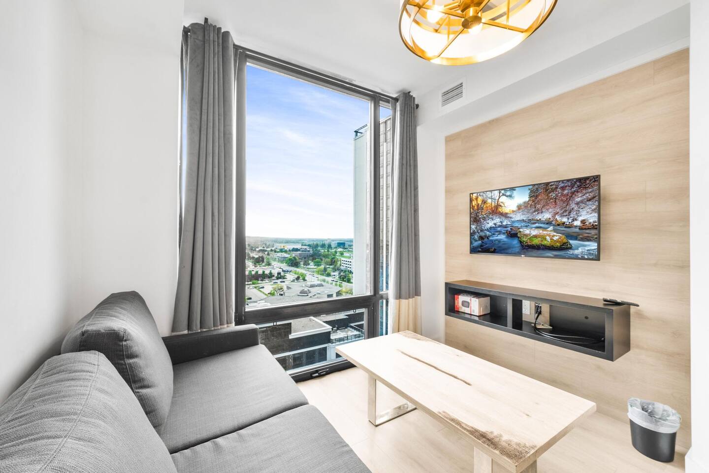 Luxury New Condo+HighRise Building+2BD+2TV+Laundry