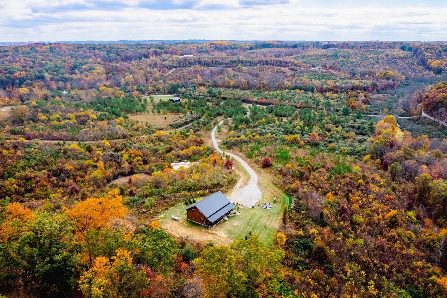 Hocking Hills Stunning Views | Sauna, Pet Friendly