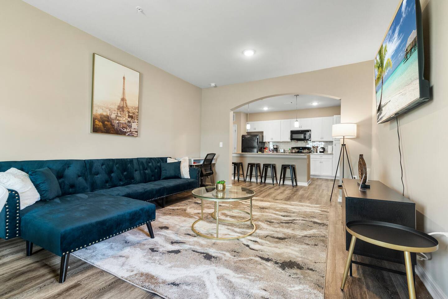 Sophisticated 3BR/2BA Condo | Pool Gym & Beach