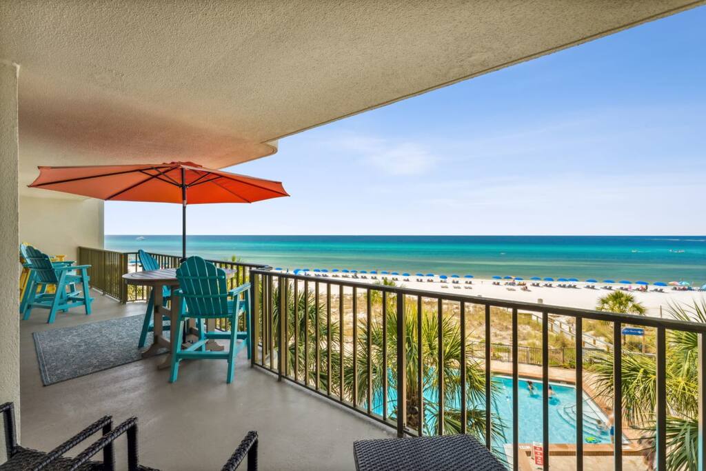 Spacious Gulf Front Condo 405 wBeach Chair Service