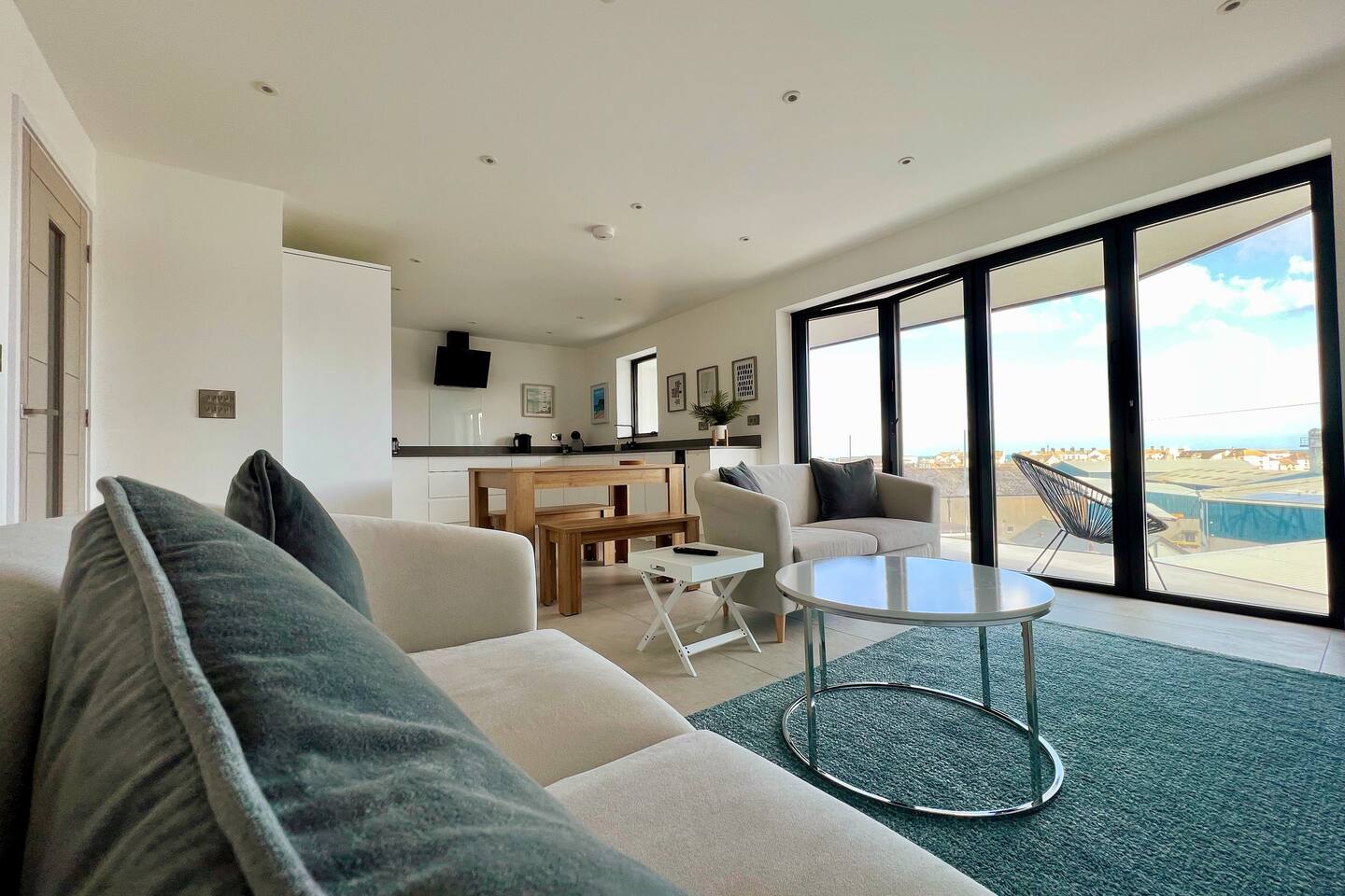 Devon Coast Luxury Apartment @ Grand Banks