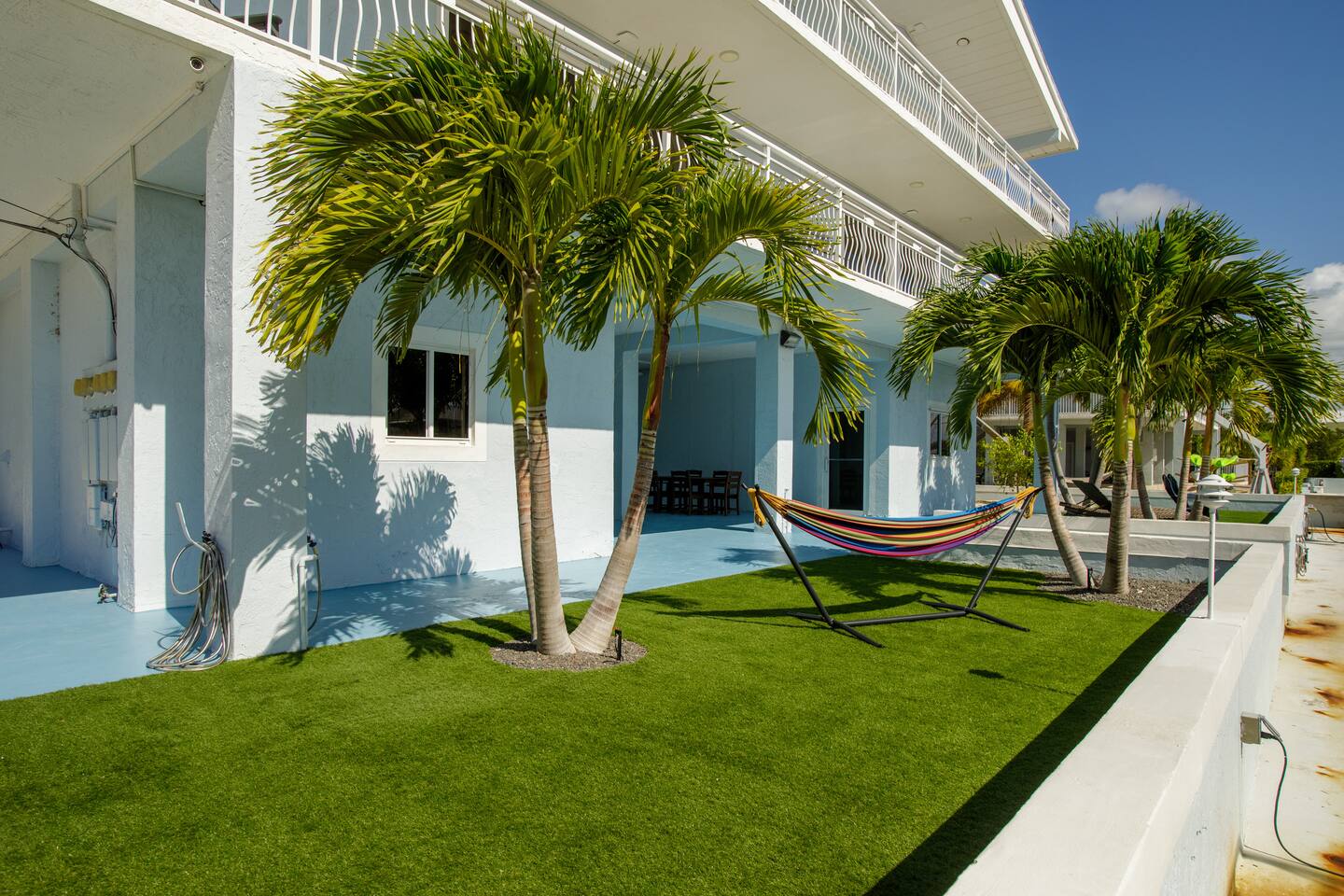 Jaw-dropping Canal View Key Largo Boat Slip, Bay