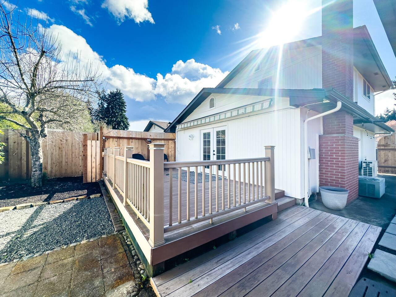 EcoSpa Hot tub, Walk 1 mi to Autzen, Cozy King Bed