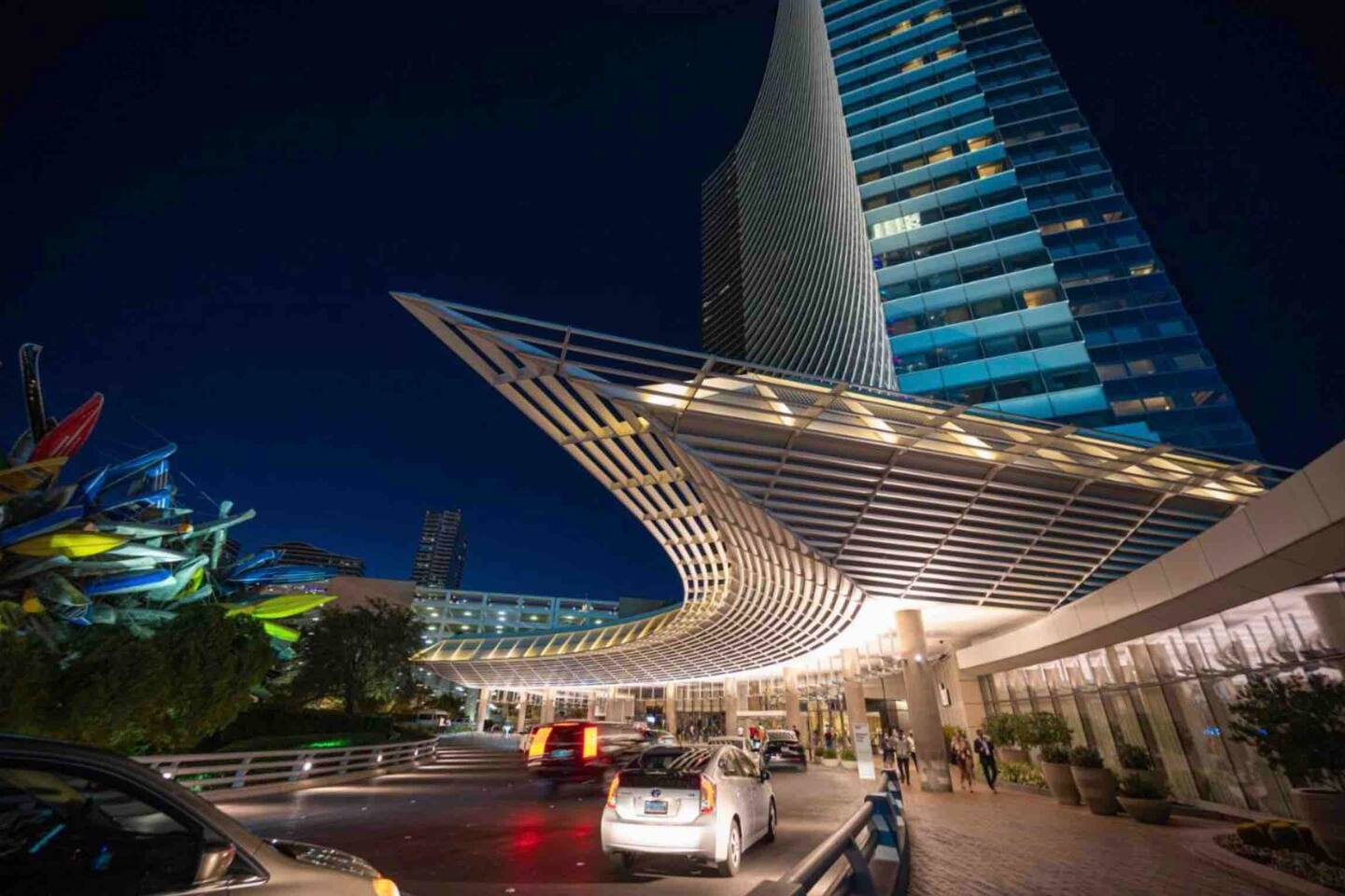 VDARA Beautiful suite on 22nd FLR Free Valet parking