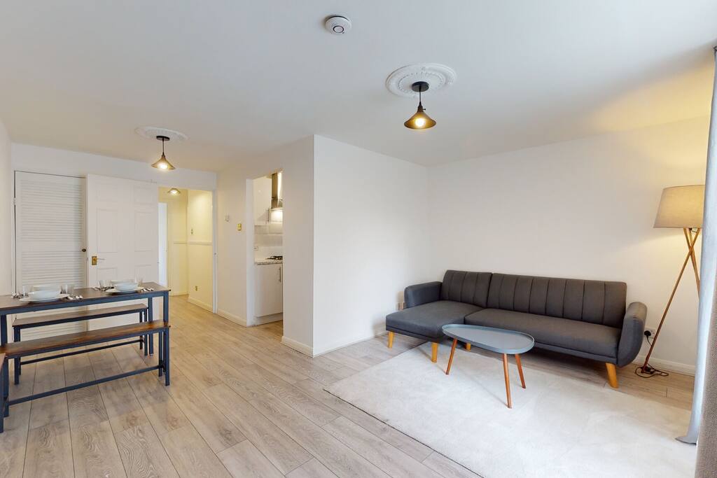 Maida Vale Station 2BD Flat