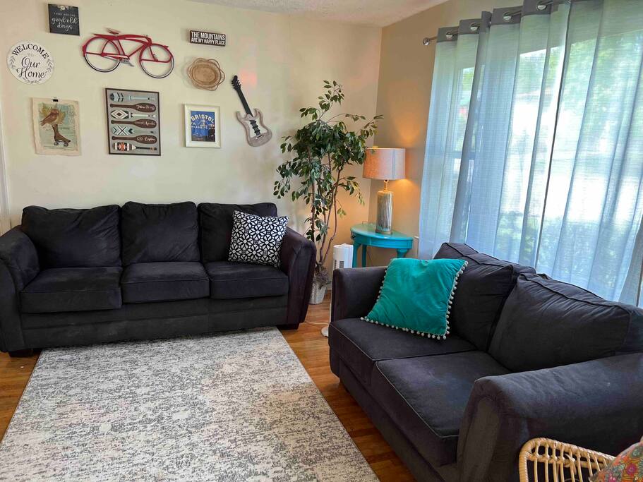 Cedar Valley Cottage 3 bd 2 Bath