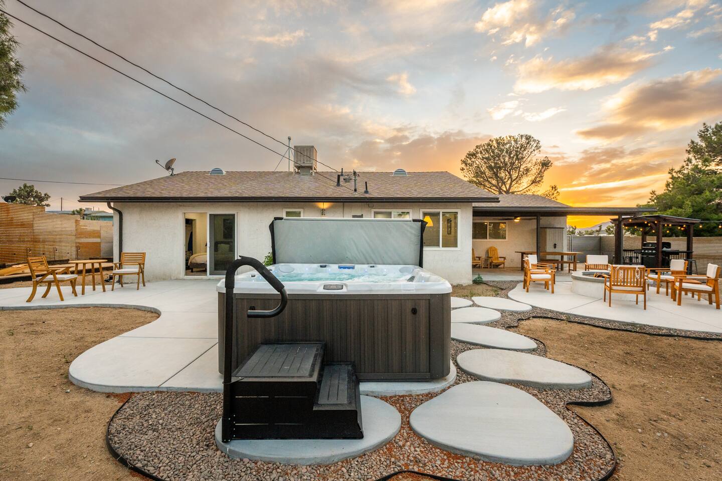 Desert Getaway | Pool, Hot Tub, Game Room & BBQ