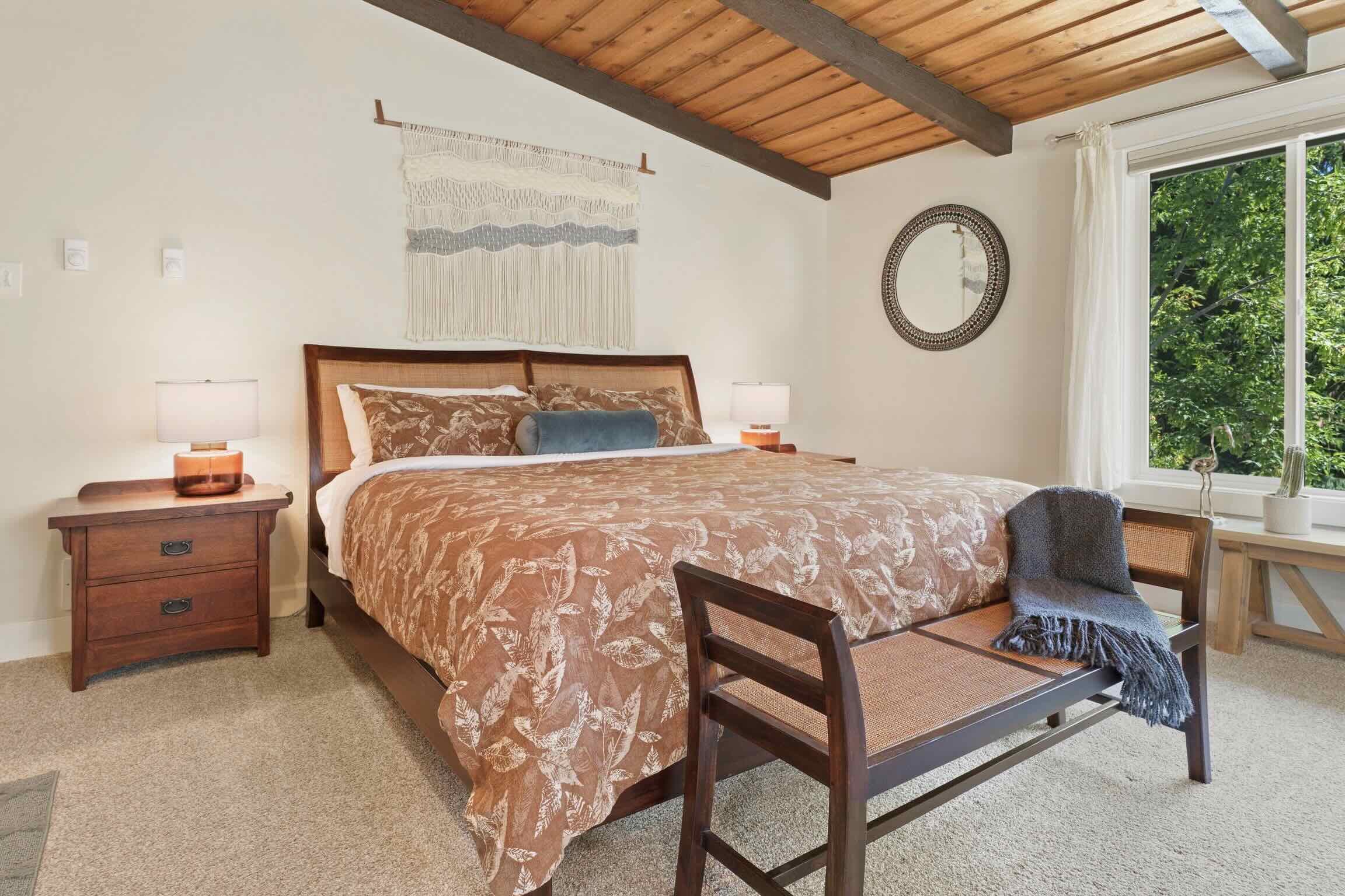 Near River Trail - Pet-Free - King - Local Hosts