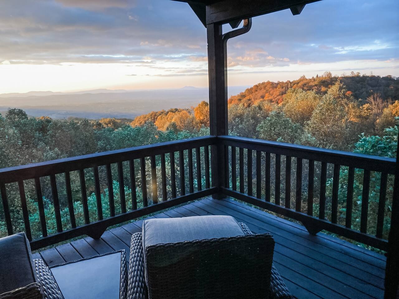 "Tulip Tree Cabin" - A Dream Mountain Getaway
