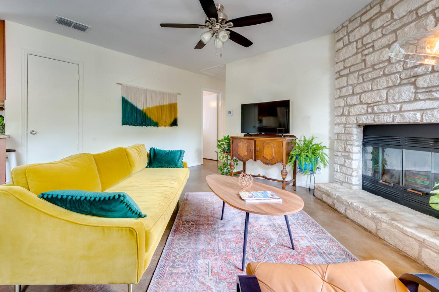 Heart of Austin 3 BR Bungalow