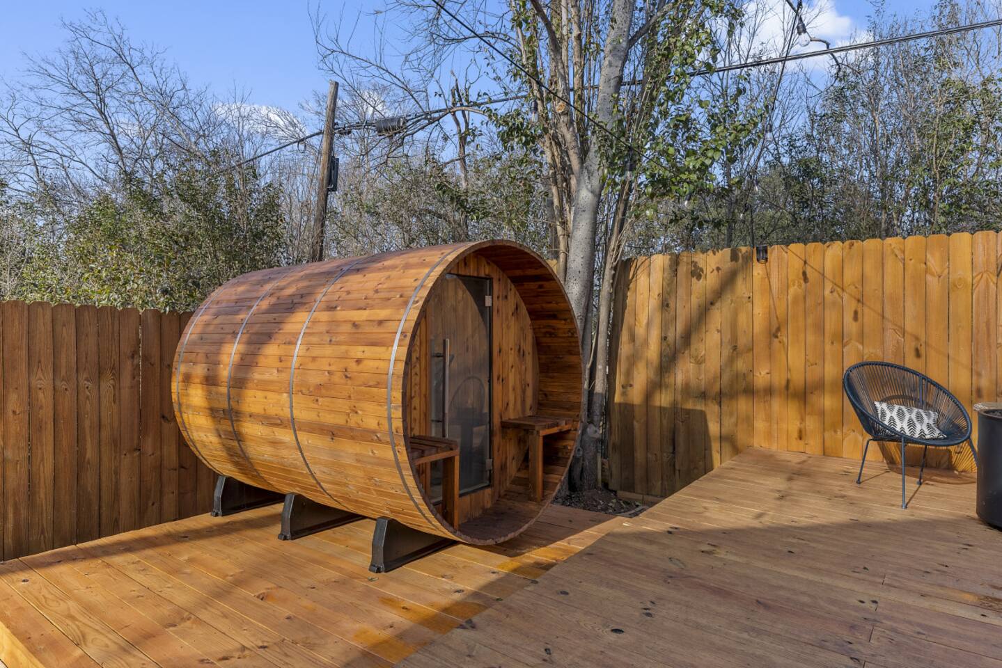 5th St Getaway w Sauna Hot tub Firepit & Game Room