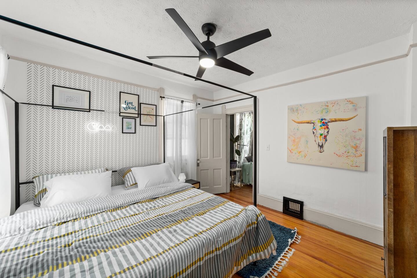 Pet Friendly 2BR in Little Italy