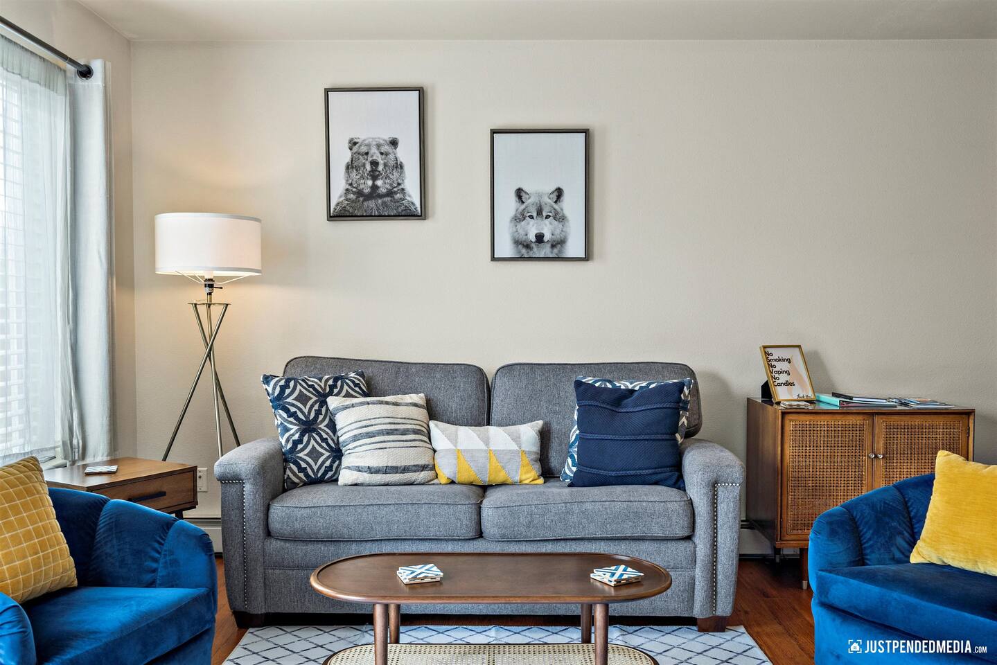 2 BR Home w/ Garage! - Duplex in Midtown Anchorage