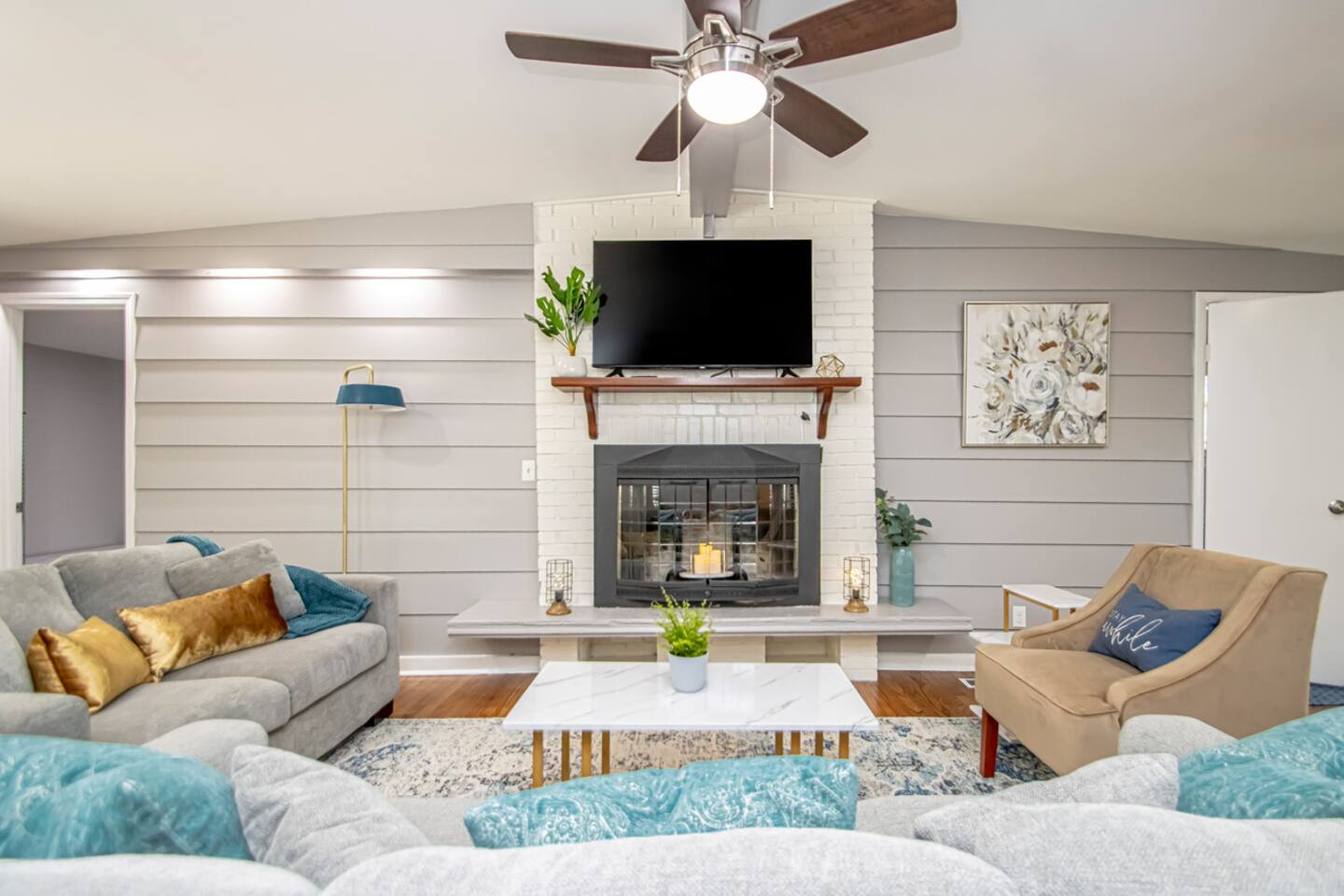 Double Diamond Rentals – Spectacular Home W/Land