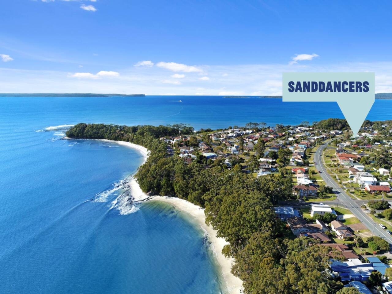 Sanddancers: Spacious beach retreat