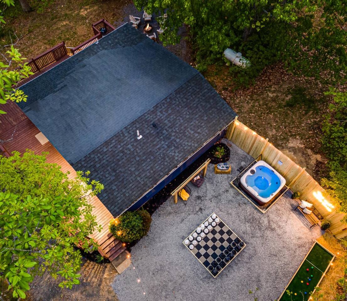 Jax Mountain Escape | Hot Tub, S'mores & Firepit