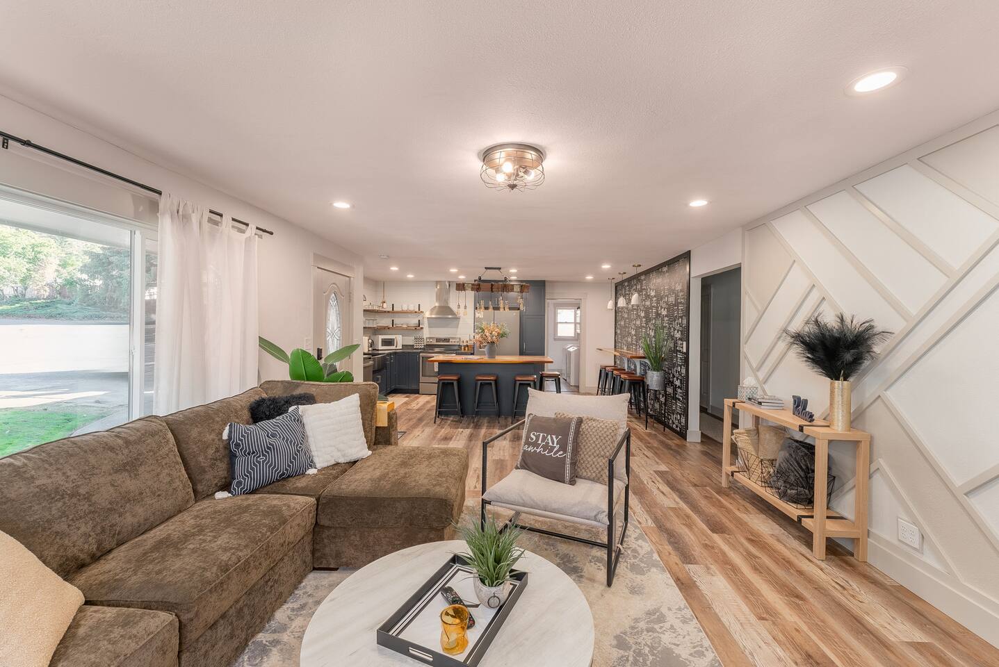 Indigo Collective - Modern Comfort & Bold Design