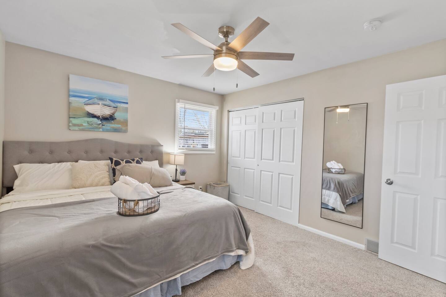 Glendale Riverfront Townhouse | 10M To Downtown