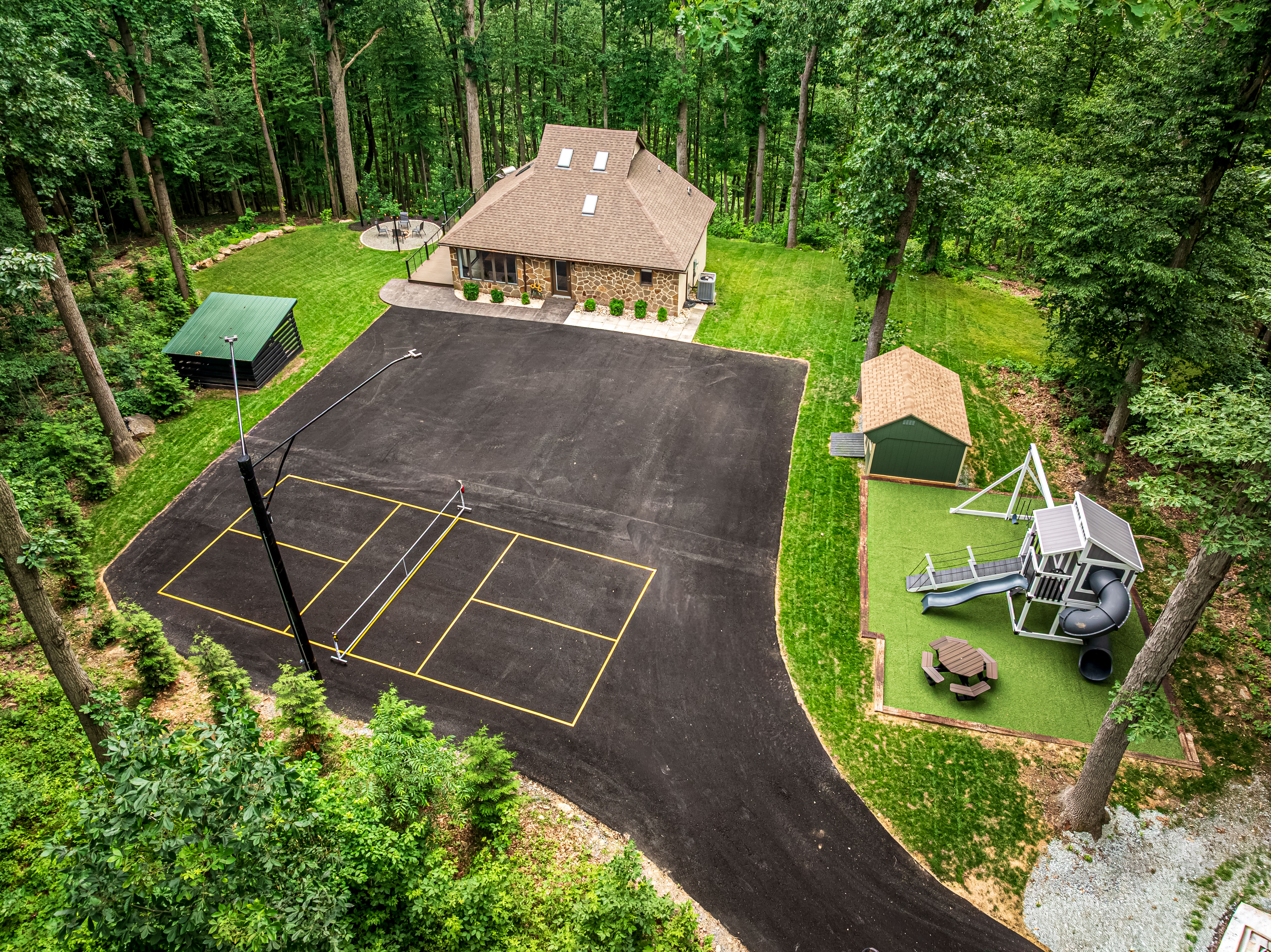 Thunder Hill Retreat - Spacious/Deck/Hot tub