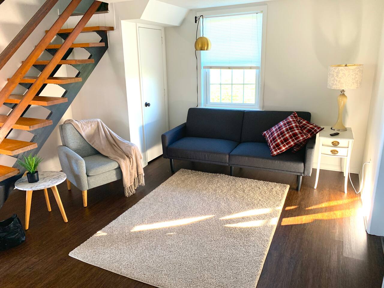 ➡ Modern Space ⬅ Surrounded by Amish Farms!
