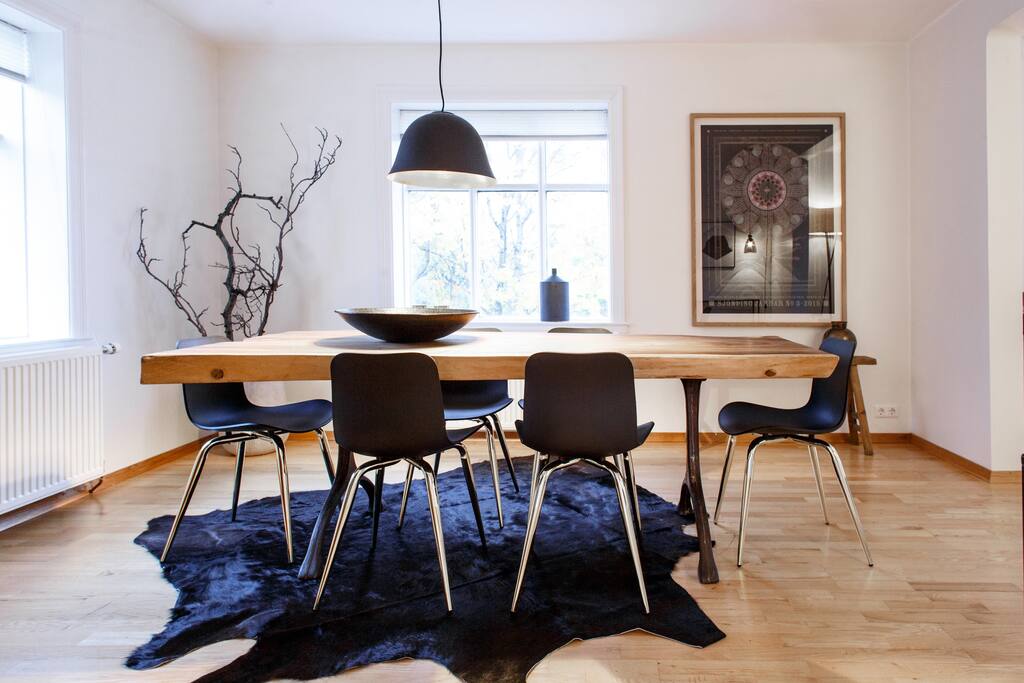 Akureyri City Center Home - 3-Bedroom Retreat