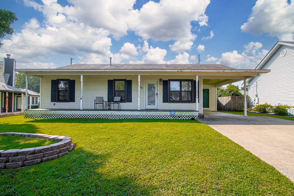 Double Diamond Rentals - Awesome Neighborhood!
106 Willow Grove Court, Sherwood, AR