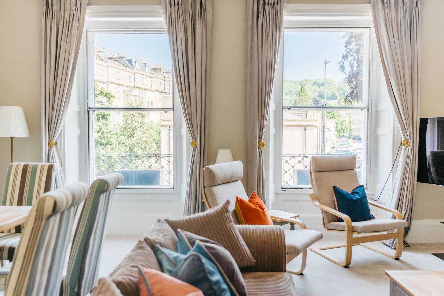 Luxury, Central, Sun-Filled 3 Bed Haven in Bath
