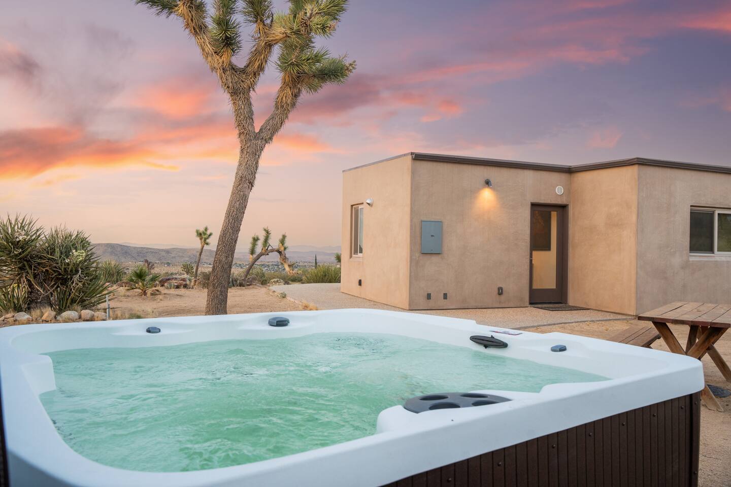 Desert Retreat near JTNP | Stargazing, Views & Spa