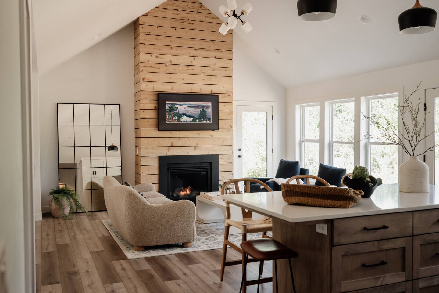 RetreatAzure-Outdoor Wood Burning HotTub-EggHarbor